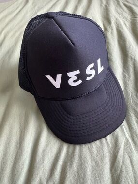 2/$15 - Black Trucker Hat – Vesl Paddleboards